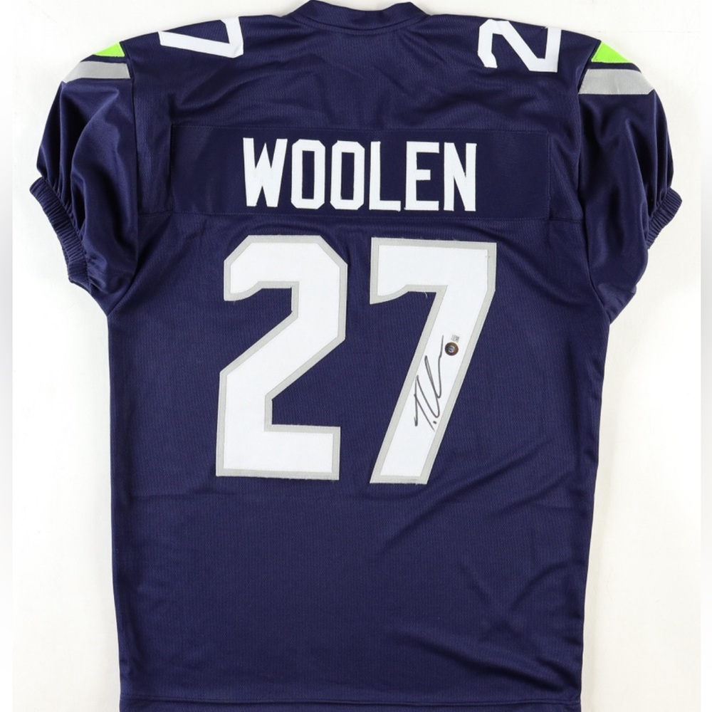 Signed Woolen Jersey. Beckett certified